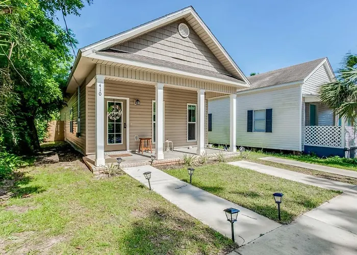 Flow Bungalow-mins To Downtown-dining-base Holiday home *