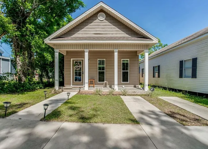 Flow Bungalow-mins To Downtown-dining-base