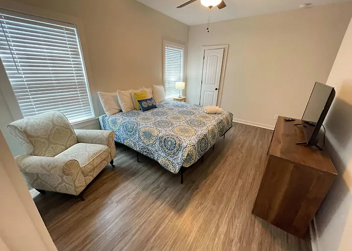 Flow Bungalow-mins To Downtown-dining-base Holiday home *
