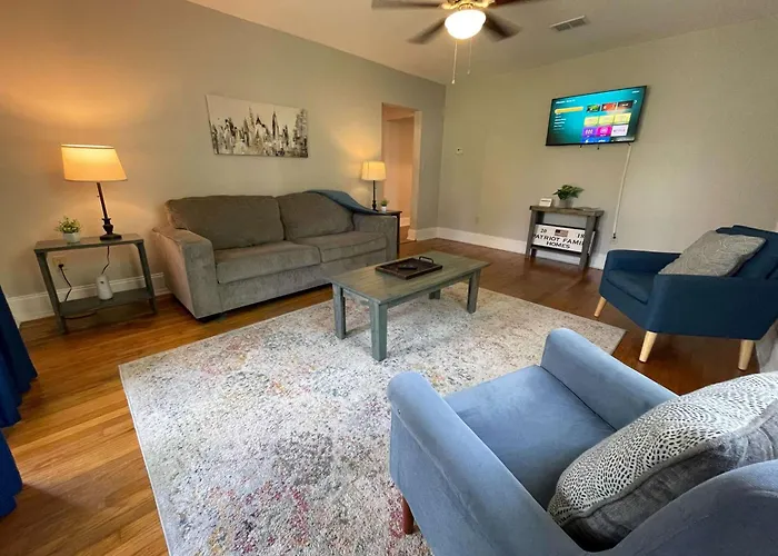 Flow Bungalow-mins To Downtown-dining-base Holiday home
